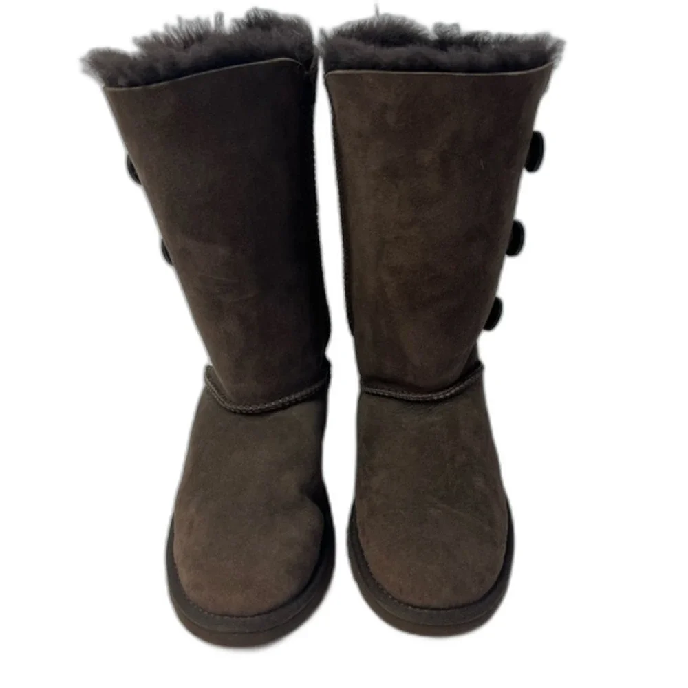 UGG Bailey Button Triplet ll Boot Brown Kids 3 New